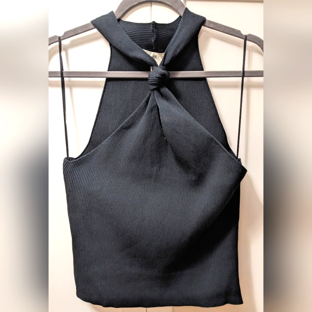 HAPPILY GREY, Knot Front, Ribbed Black top, Size Large.